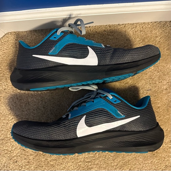 Nike Pegasus 40 Men\'s Running Shoes 10 Carolina Panthers NFL DZ6010-001 Sneakers main image 7